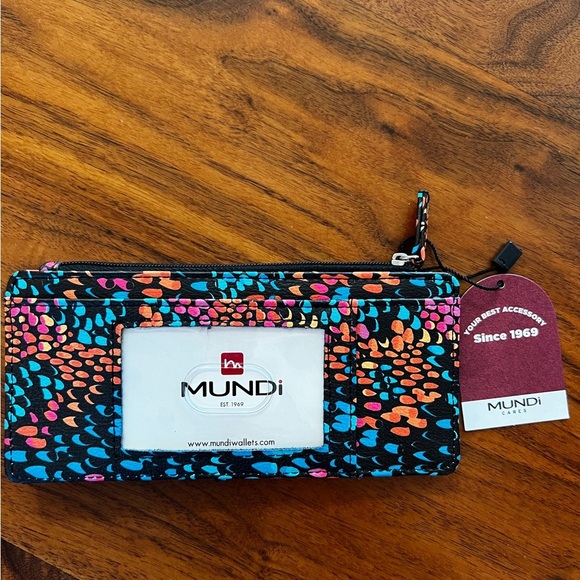 mundi Handbags - Women’s Multi-Colored Snake Design Card Holder!